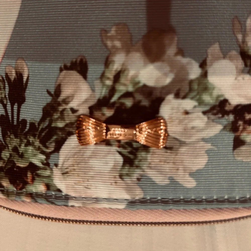 TED BAKER MINI BAG PERFECT FOR CHARGERS/COSMETICS/ ANYTHING YOU WANT  IT TO BE